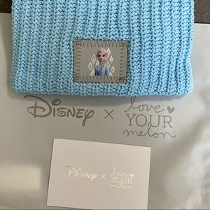 NWT Disney X Love your melon Frozen 2 kids beanie